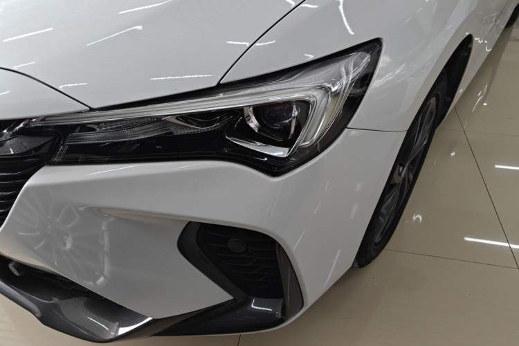 Used Buick Verano 2023 Pro GS Hunter Wind Edition Left Front Headlight