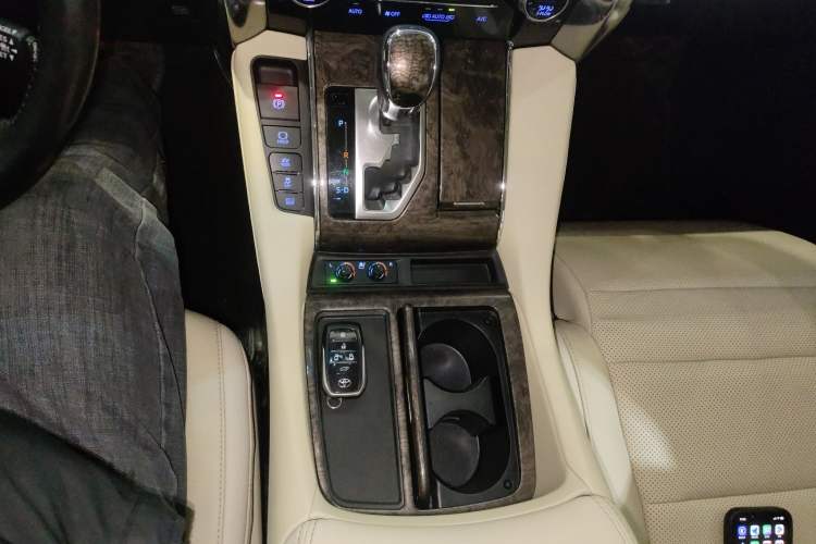 Used Toyota Vellfire 2020 Dual-Engine 2.5L HV Prestige Edition