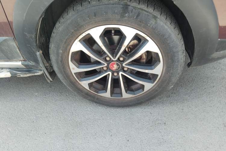 Used FORTHING Joyear X5 2015 1.6L Manual Luxury Model
