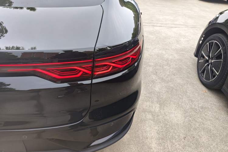 Used BYD Han 2025 EV Intelligent Driving Edition 701KM LiDAR Flagship Model
