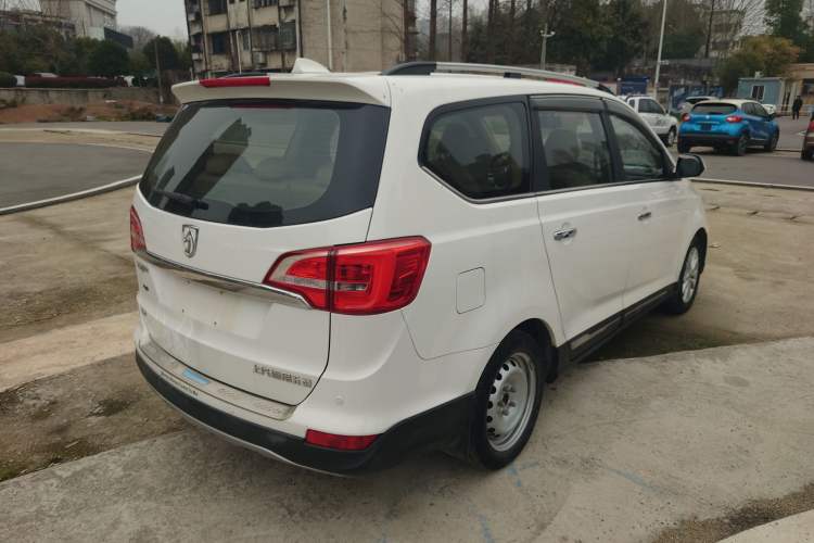 Used Baojun 730 2016 1.5T Manual Luxury Edition 7 Seats
