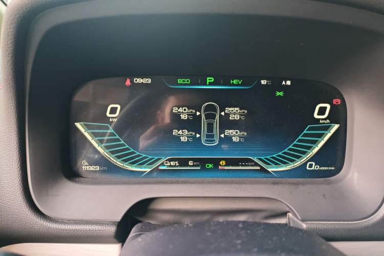 Used BYD Tang New Energy 2018 DM 2.0T All-Wheel Drive Smart Connectivity Luxury Model 7 Seats China V Emission Standard