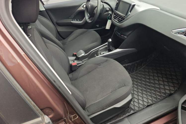 Used Peugeot 2008 2014 1.6L Automatic Fashion Edition