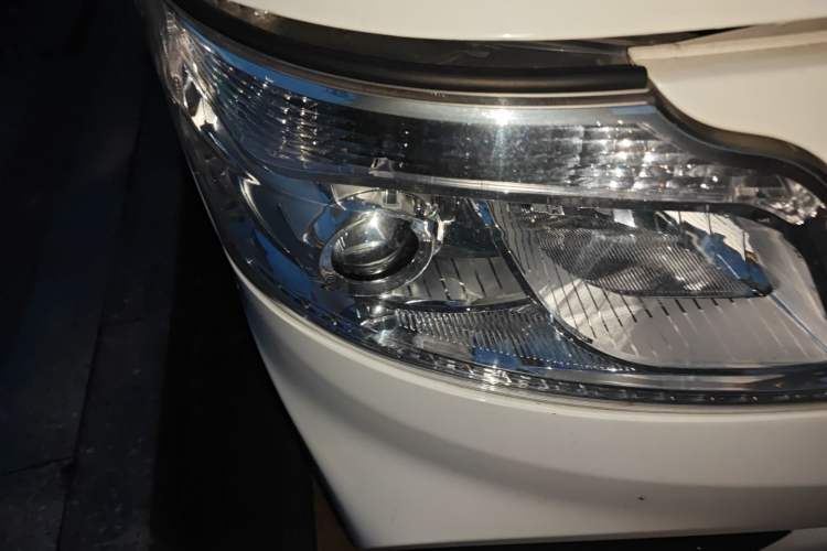 Used CHANGAN KAICHENG Ruixing EM80 2024 Comfort-Style 6-Seater 41.86 kWh