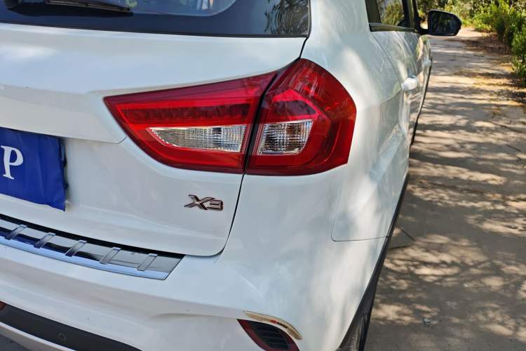 Used Geely Auto Vision X3 2017 1.5L Automatic Luxury Model Right Rear Taillight