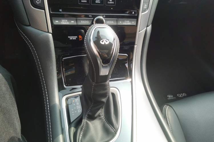 Used Infiniti Q50L 2018 2.0T Enjoyment Version China V Standard
