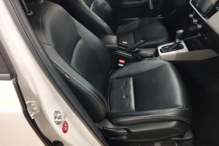 Used Honda LIFE 2021 1.5L CVT SPO-SS Dynamic Edition Right Front Seat