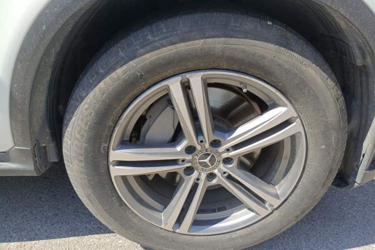 Used Mercedes-Benz GLC 2020 GLC 260 L 4MATIC Luxury Model Right Front Wheel Hub