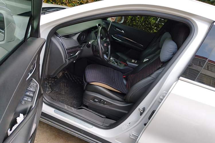 Used Cadillac XT4 2018 28T Two-Wheel Drive Tech Version
