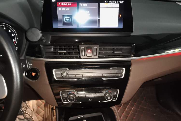 Used BMW X1 New Energy 2020 xDrive30Le Premium Edition Audio And AC Panel