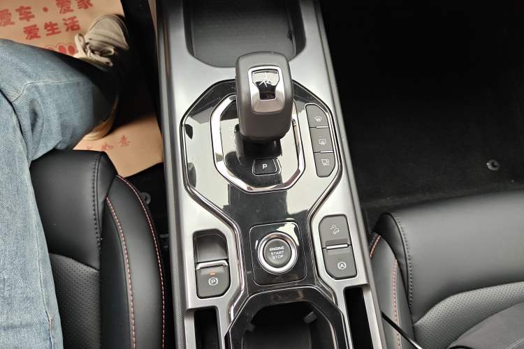 Used Geely Auto Cowboy 2025 1.5TD Fun-Offroad Version Gear Lever