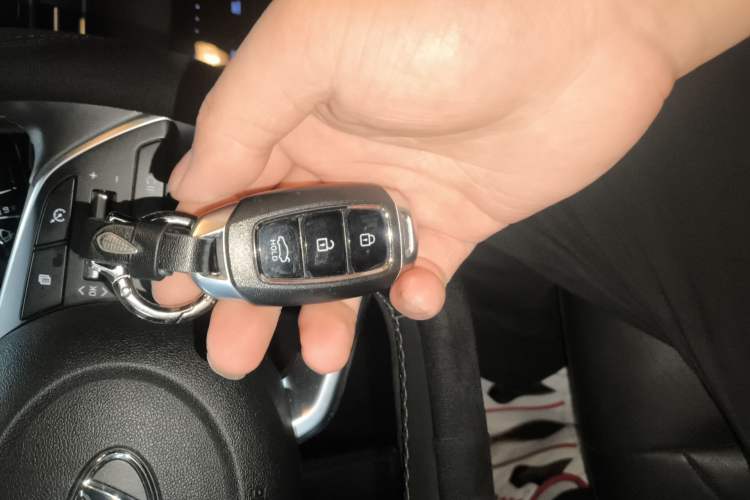 Used Hyundai Elantra 2021 1.5L CVT LUX Prestige Edition