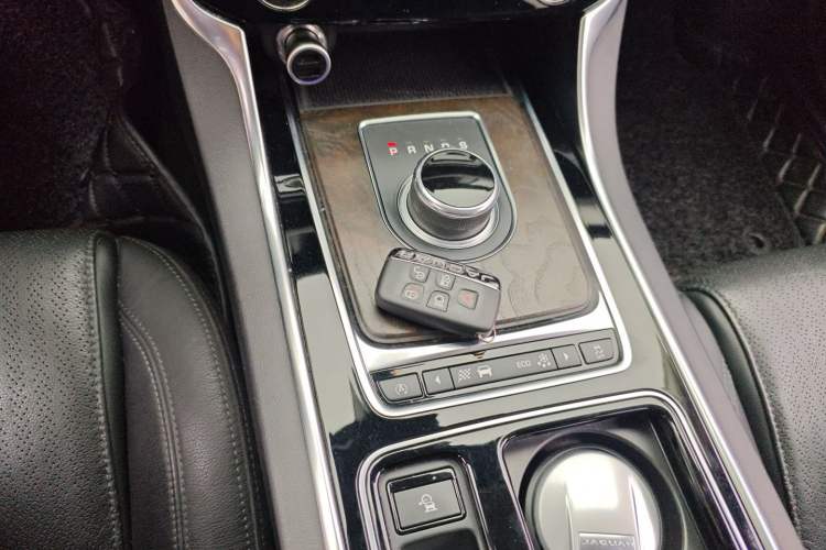 Used Jaguar XFL 2017 XFL 2.0T 200PS Luxury Edition
