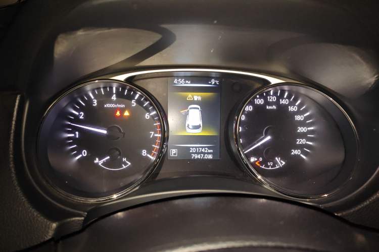 Used Nissan X-Trail 2014 2.5L CVT Leading Edition 4WD Instrument Cluster