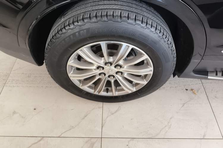 Used Cadillac XT5 2018 25T Luxury Model