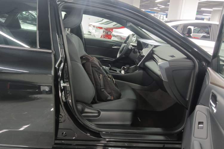 Used Toyota Avalon 2024 2.0L Ambition Edition