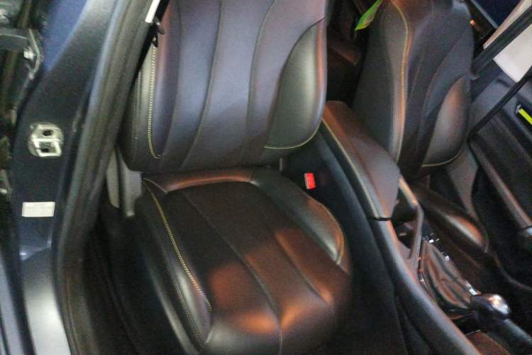 Used Roewe i5 2021 1.5L CVT Diamond Edition
