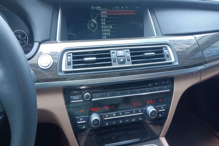 Used BMW 7 Series 2013 730Li Luxury Model Audio And AC Panel