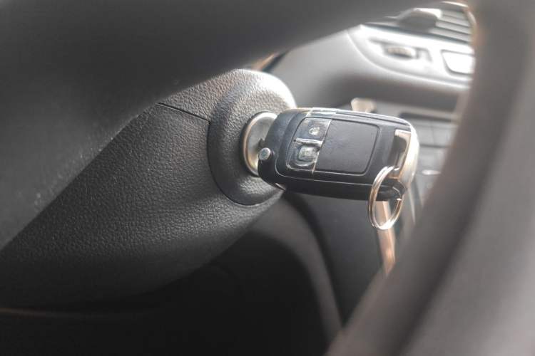 Used Buick Encore 2014 1.4T Automatic Two-Wheel Drive Urban Elite Model Vehicle Key