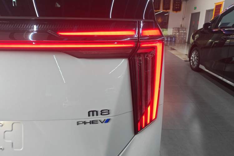 Used GAC Trumpchi Xiangwang M8 2026 Model Zongshi LiDAR Edition Right Rear Taillight
