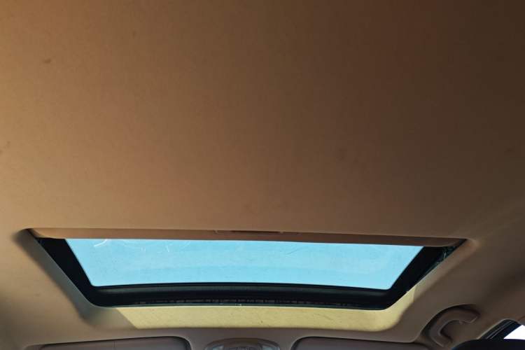 Used Baojun 730 2017 1.8L iAMT Prestige Version 7 Seats