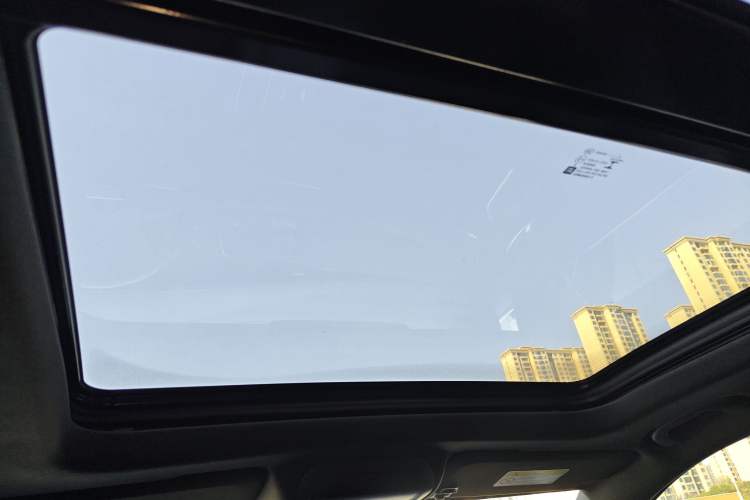 Used Cadillac XT4 2022 28T Two-Wheel-Drive Luxury Version
