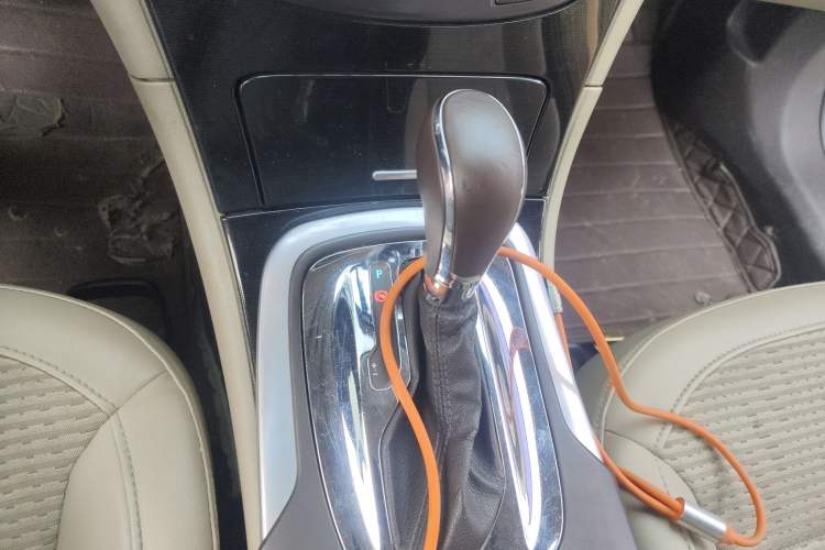 Used Buick Regal 2014 2.0L Leading Fashion Edition