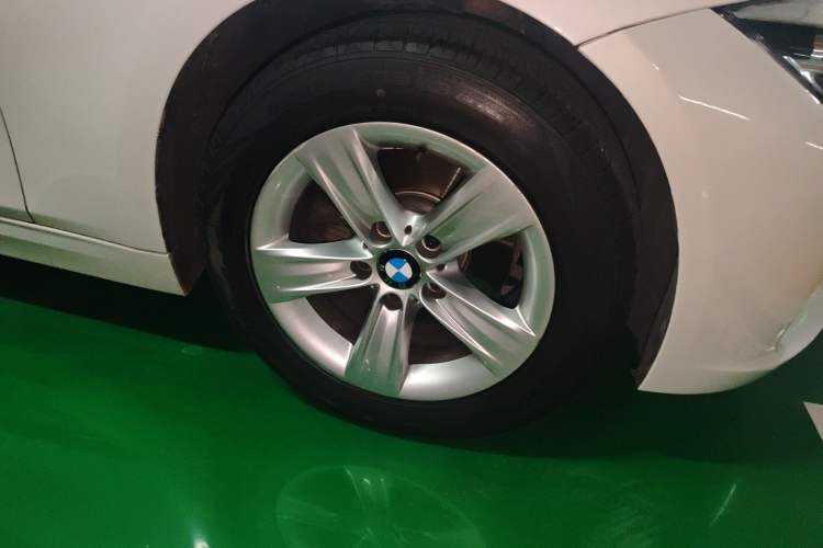 Used BMW 3 Series 2016 316Li Fashion Model
