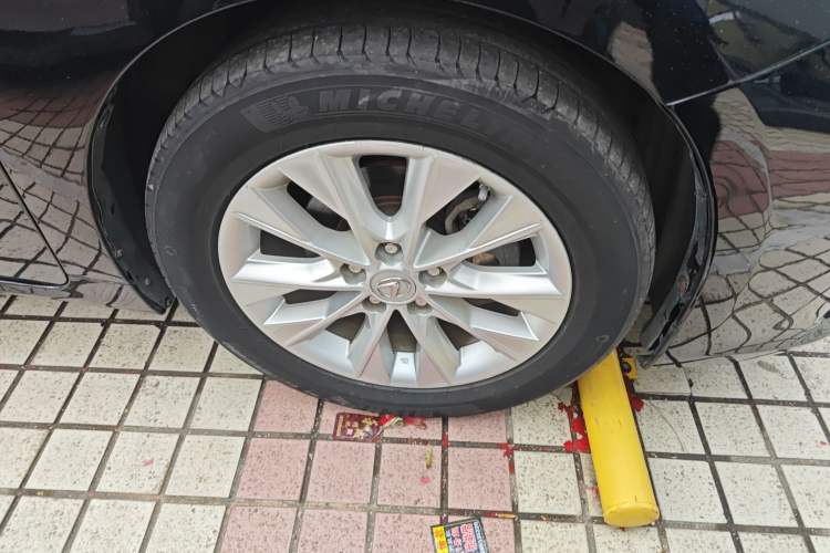 Used Lexus ES 2013 300h Elite Edition