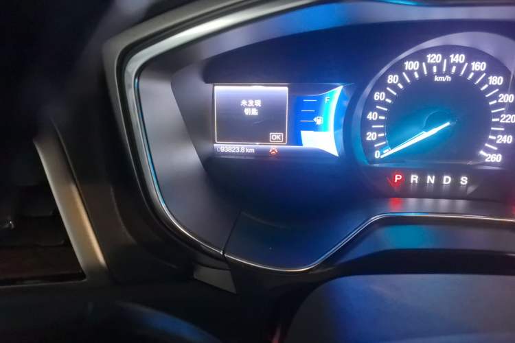 Used Ford Mondeo 2013 2.0L GTDi 200 Luxury Model Odometer Close Up