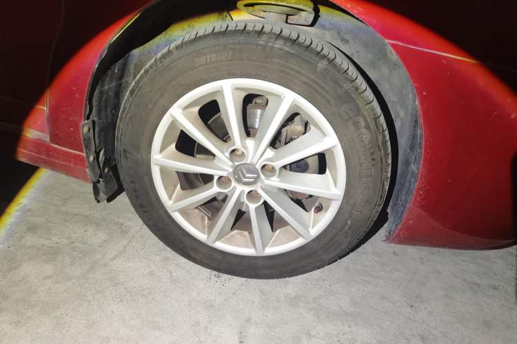 Used Citroen C-Quatre 2011 Hatchback 1.6L Automatic Yueya Model Right Front Wheel Hub