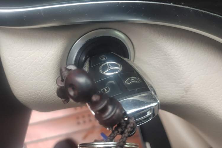 Used Mercedes-Benz V-Class 2018 V 260 Avantgarde Edition China VI