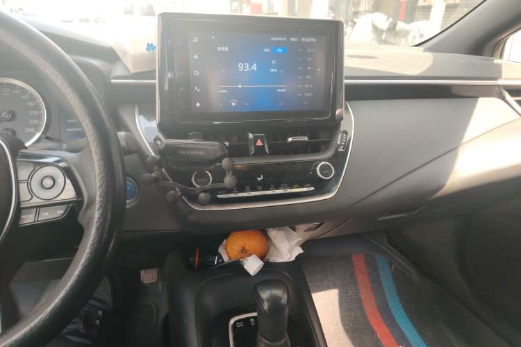 Used Toyota Levin 2022 Dual-Engine 1.8H E-CVT Luxury Edition Audio And AC Panel