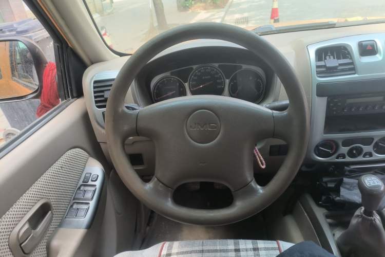 Used JMC Baodian 2016 2.8T New Value-Added Diesel Two-Wheel Drive Standard Version Long Wheelbase – JX493ZLQ4G Steering Wheel