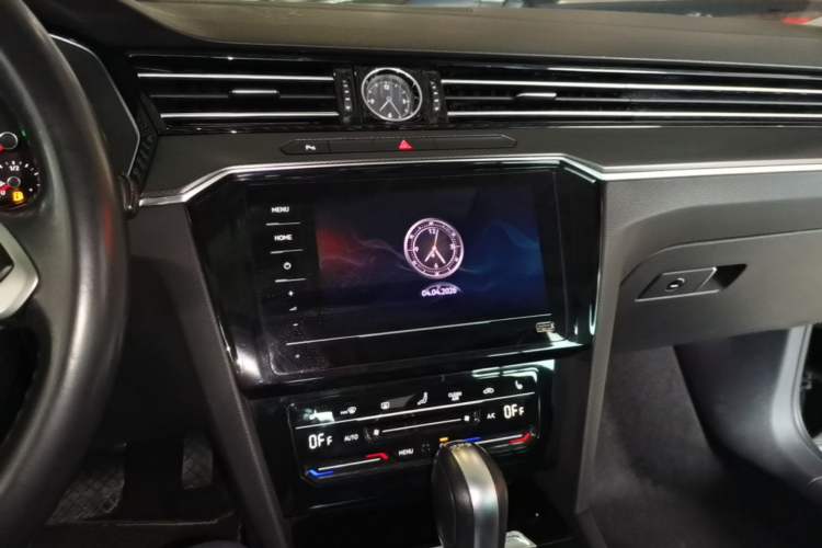 Used Volkswagen Magotan 2020 330TSI DSG Leading Model Audio And AC Panel