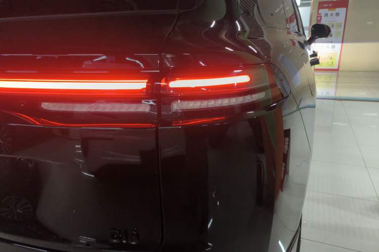 Used Leapmotor C16 2026 Extended-Range 280 LiDAR Zhizun Edition 6 Seats
