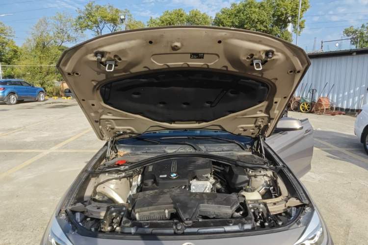 Used BMW 3 Series GT 2014 320i Leading Model
