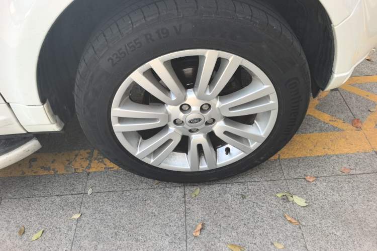 Used Land Rover Freelander 2 2013 2.2T SD4 SE Diesel Edition Right Front Wheel Hub