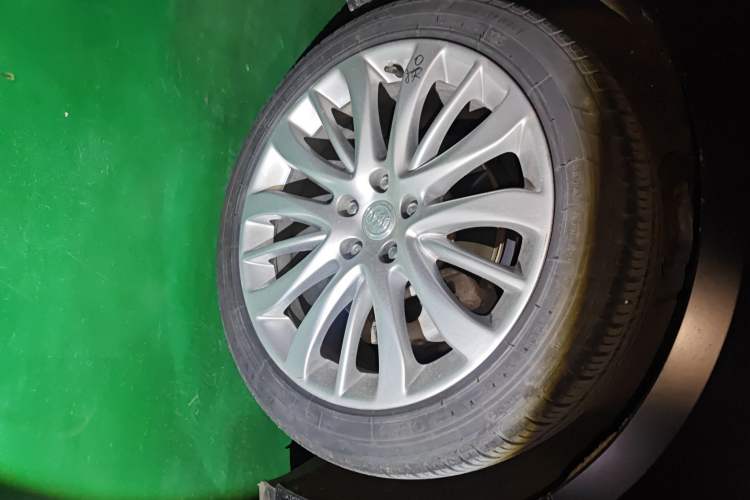 Used Buick LaCrosse 2018 28T Luxury Model
