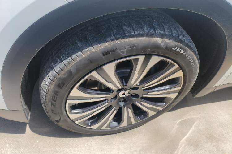 Used Nio ES8 2023 75 kWh Left Front Wheel Hub