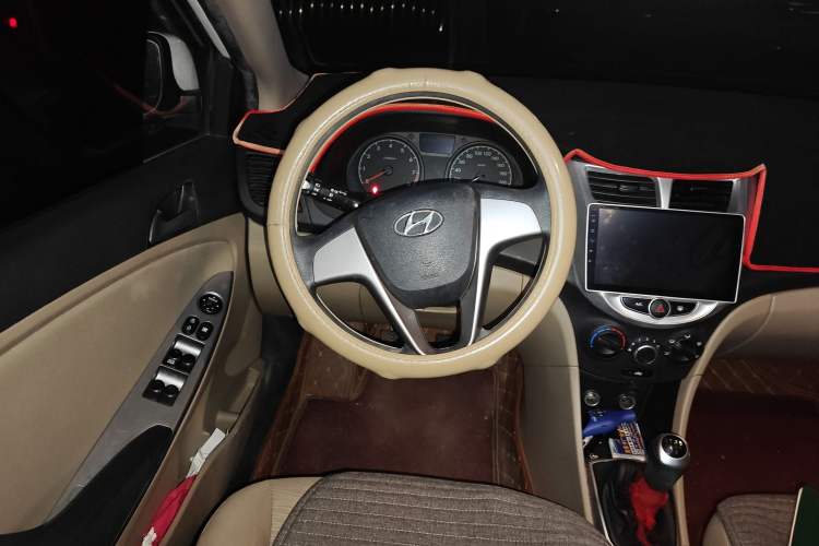 Used Hyundai Verna (older generation) 2016 1.4L Manual Smart GLS Trim