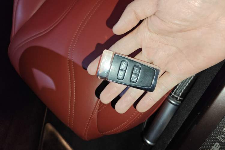 Used AstonMartin V8 Vantage 2011 4.7L Sportshift Coupe