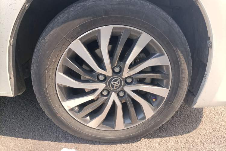 Used Toyota Corolla 2017 Revised Dual-Engine 1.8L E-CVT Elite Edition