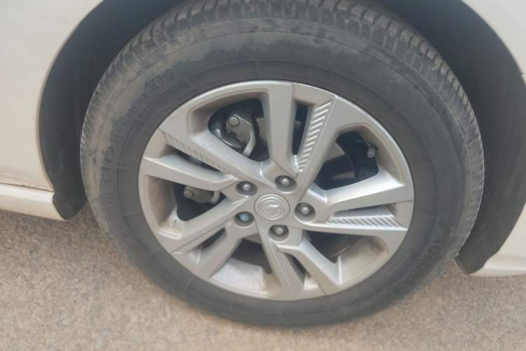 Used CHANGAN Eado 2018 High-Energy Edition 1.6L GDI Automatic RuiFeng Model China V Standard Right Front Wheel Hub