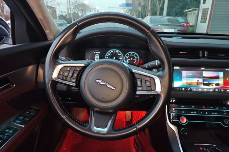 Used Jaguar XFL 2018 XFL 2.0T 250 PS Luxury Edition
