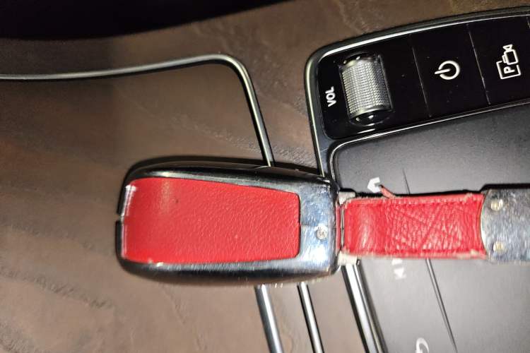 Used Mercedes-Benz GLC 2022 Refreshed GLC 300 L 4MATIC Dynamic Edition Prestige Version Vehicle Key