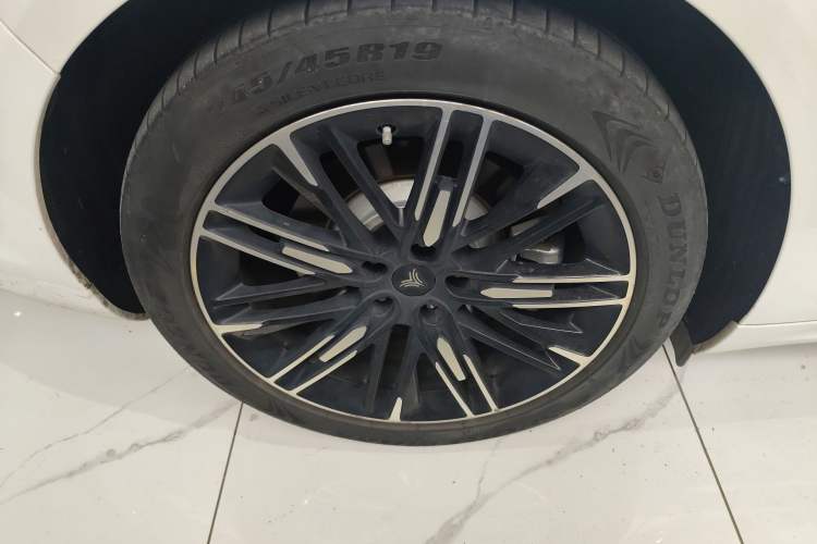 Used NETA S 2022 Extended-Range Version 1160 km Range Rear-Wheel-Drive Compact Edition