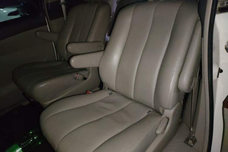 Used BYD M6 2015 2.4L Automatic Prestige Edition