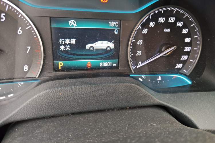 Used Buick GT 2016 15N Automatic Luxury Edition Odometer Close Up