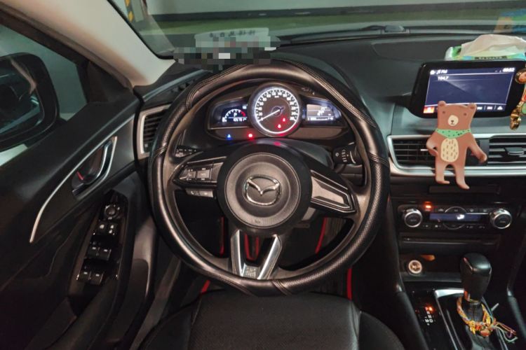 Used Mazda 3 Axela 2019 Cloud-Controlled Sedan 1.5L Automatic Luxury Model China VI Standard Steering Wheel